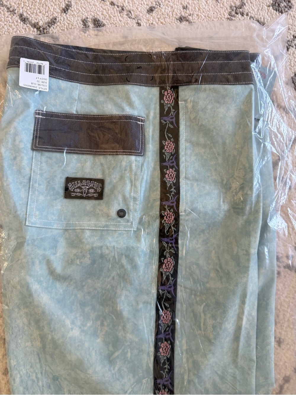 Billabong Aqua Boardshorts - Brand New! size 33